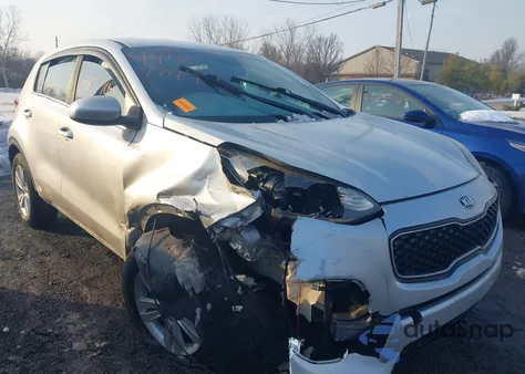 2018 Kia Sportage Lx z USA, uszkodzony, nr VIN KNDPM3AC9J7317328